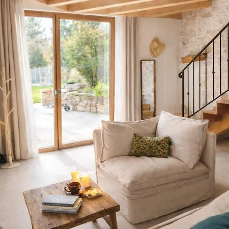 Villa Elvire - Romantique Avec Sauna & Bord De Conjux