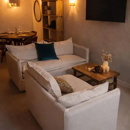 Villa Elvire - Romantique Avec Sauna & Bord De Conjux